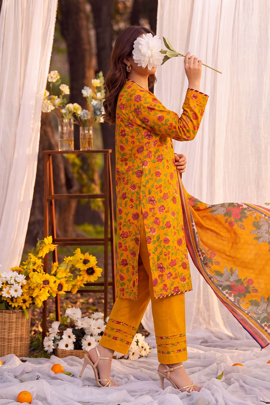 Saffron Radiance