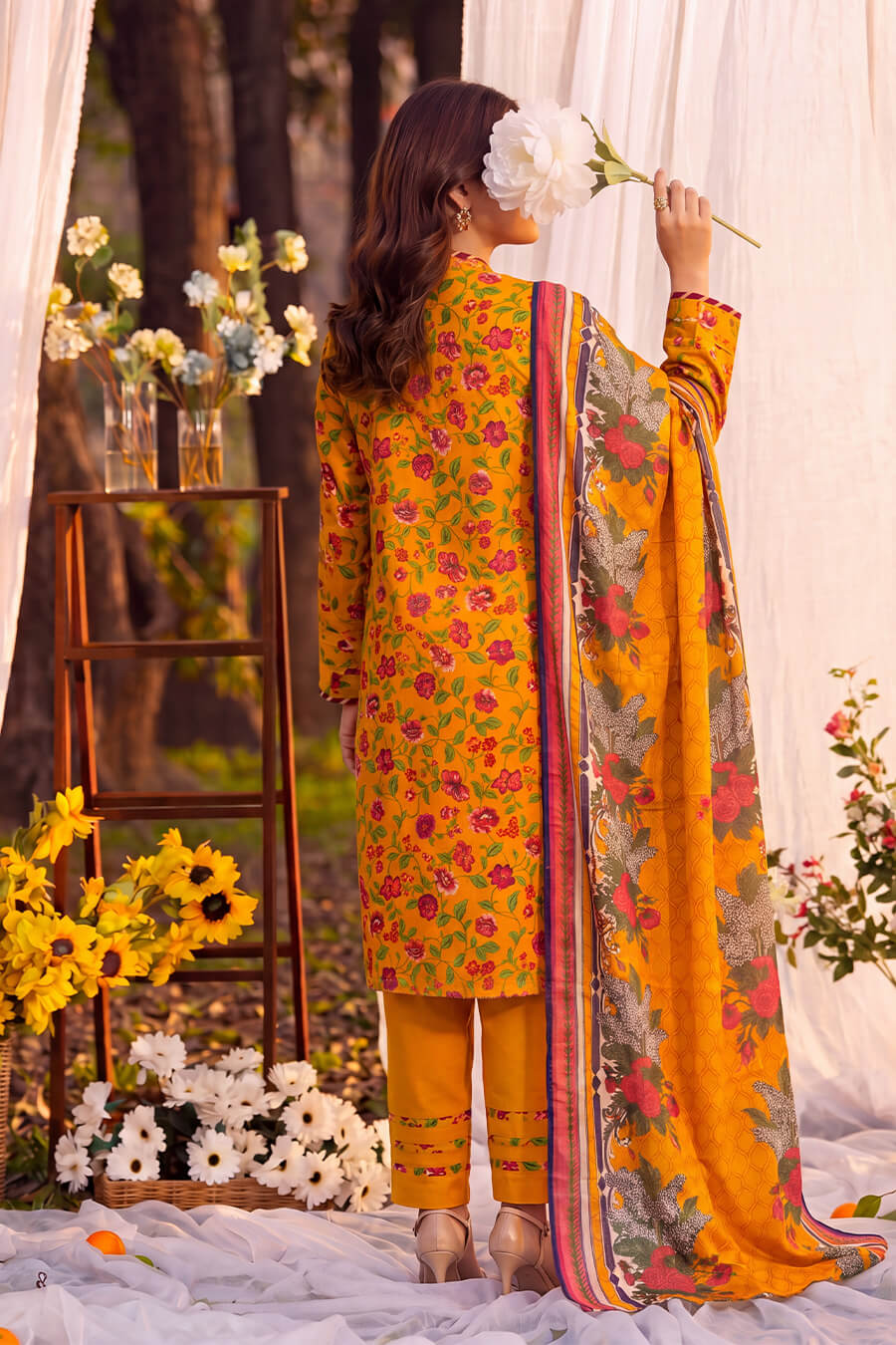 Saffron Radiance