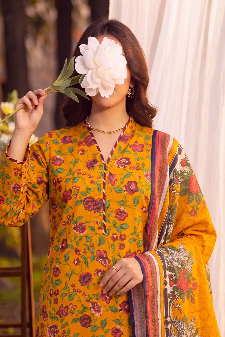 Saffron Radiance